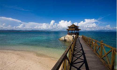 海南三亚旅游攻略必去景点推荐一下_海南三亚旅游景点有哪些